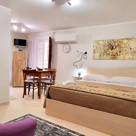 Porta Terra Apartment Cefalu Exterior photo